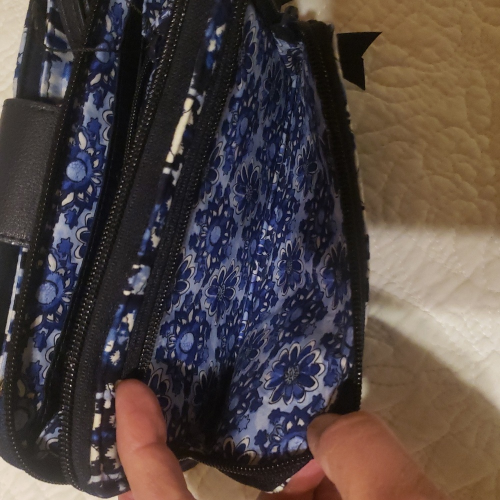 Vera Bradley Ikat Island Deluxe All In one Crossbody Wallet with Checkbook - Picture 5 of 8